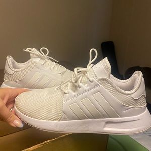 ADIDAS. Mens Great Condition. Worn a few times. Make offer